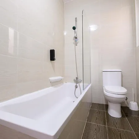 F6 2, Private Two Single Beds Shared Bathroom In Shared Flat Habitación en casa particular Msida