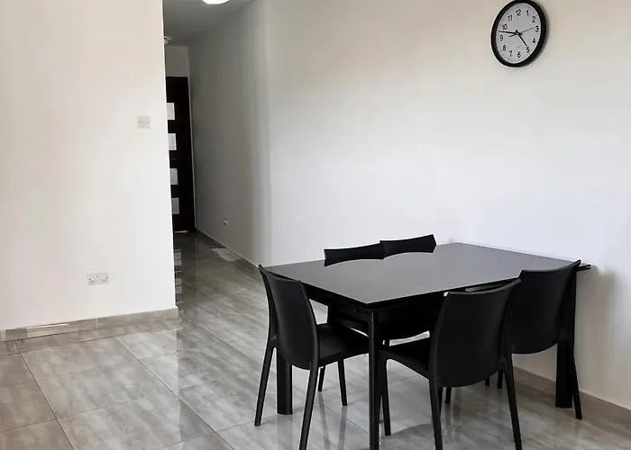 F6 2, Private Two Single Beds Shared Bathroom In Shared Flat Kwatera prywatna *