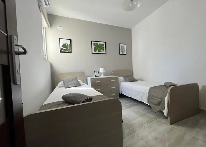 F6 2, Private Two Single Beds Shared Bathroom In Shared Flat Msida